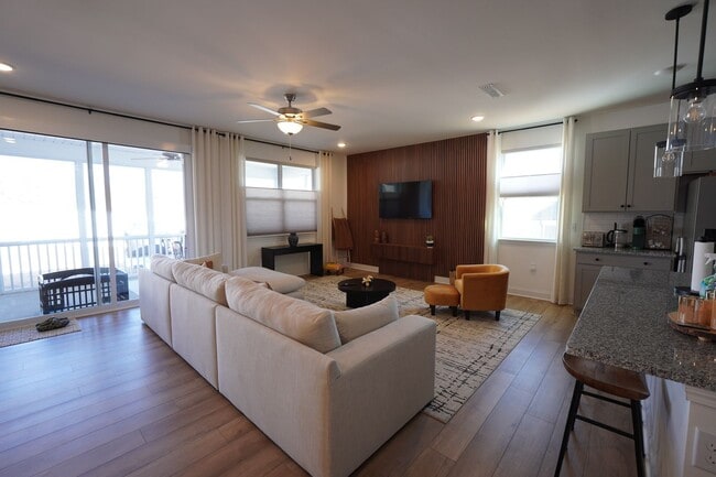 property at 108 Providence Crk Dr