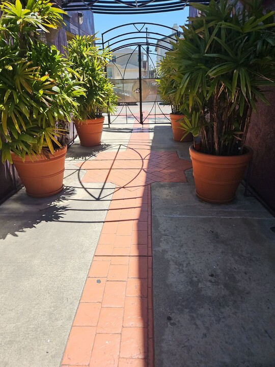 4252 Van Dyke Ave-Unit -Apt 1 in San Diego, CA - Building Photo