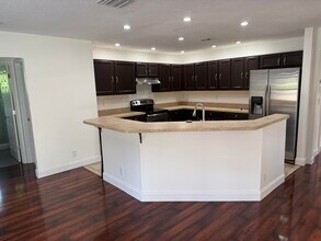 14073 76th Rd N in The Acreage, FL - Building Photo - Building Photo