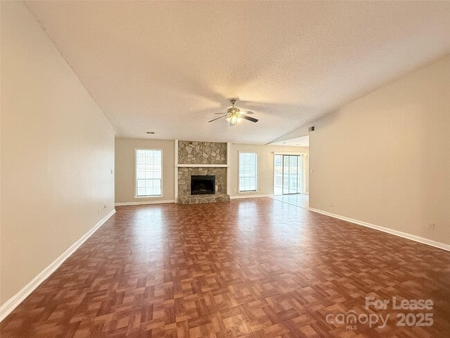 6924 Long Needles Dr in Charlotte, NC - Building Photo - Building Photo