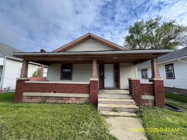 property at 1522 W 8th St