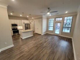 2111 Austin St in Houston, TX - Building Photo