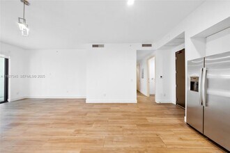 3265 Bird Ave in Miami, FL - Building Photo - Building Photo