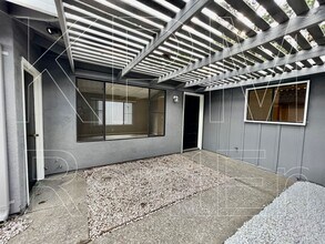 5532 Fox Sparrow Ct in Stockton, CA - Building Photo - Building Photo
