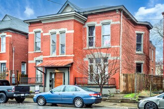 1105 S 1st St in Louisville, KY - Building Photo - Building Photo