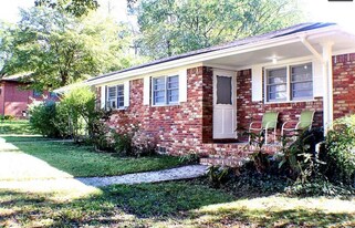 1073-1075 Wisteria Dr SW in Mableton, GA - Building Photo