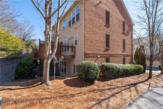 2117 Wylmoor Way in Smyrna, GA - Building Photo - Building Photo