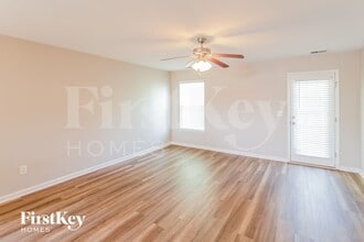 8281 Little Sydneys Way in North Charleston, SC - Building Photo - Building Photo