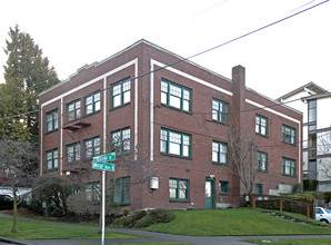 2533 Yale Ave E in Seattle, WA - Building Photo - Building Photo