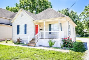 614 W Mt Vernon St in Springfield, MO - Building Photo