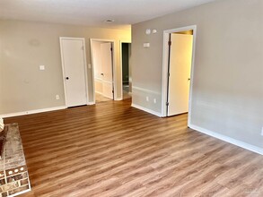 8386 Carl Dean St in Pensacola, FL - Building Photo - Building Photo