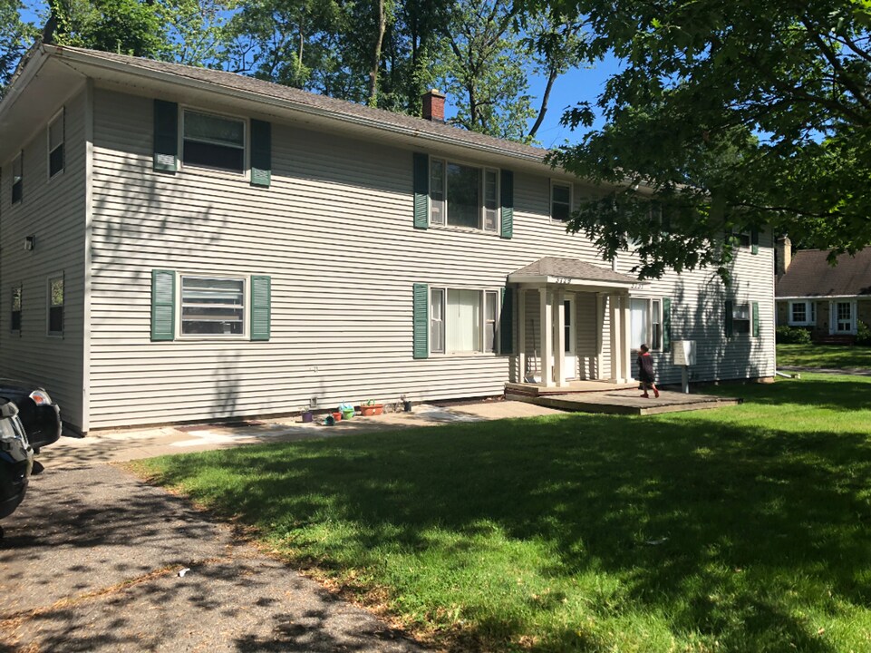 3729-3731 Oakland Dr in Kalamazoo, MI - Building Photo