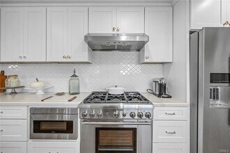 950 Marvista Ave in Seal Beach, CA - Building Photo - Building Photo