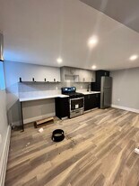 32 Clerk St, Unit 1R in Jersey City, NJ - Building Photo