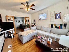 21 Saint Peter St, Unit 2R in Boston, MA - Building Photo - Building Photo