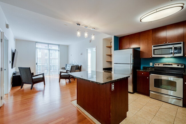155 POTOMAC, Unit 712 in Oxon Hill, MD - Building Photo - Building Photo