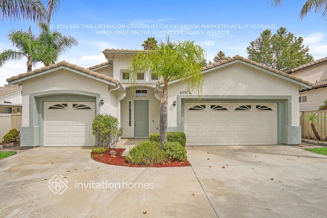 property at 45916 Via La Colorada