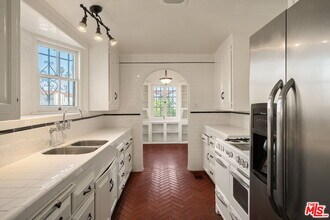 1201 S Crescent Heights Blvd in Los Angeles, CA - Building Photo - Building Photo