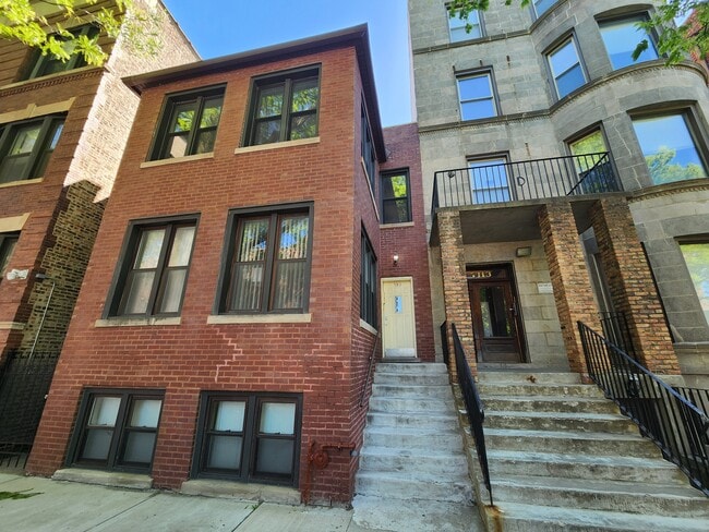 5311 S Maryland Ave, Unit Apt 2
