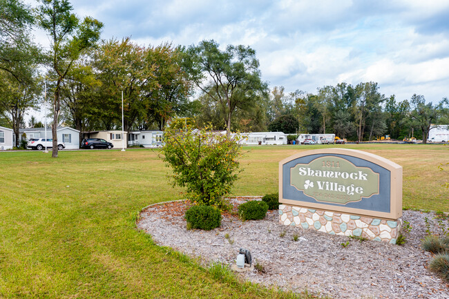 Shamrock Mobile Home Village in Monroe, MI - Building Photo - Building Photo