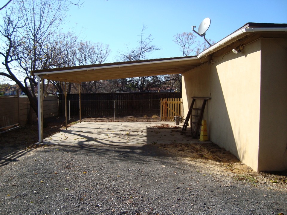 25061 Eucalyptus Ave in Moreno Valley, CA - Building Photo