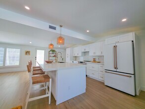 720 Eastwind Dr in North Palm Beach, FL - Building Photo - Building Photo