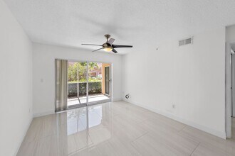 1830 Florida Club Cir in Naples, FL - Building Photo - Building Photo