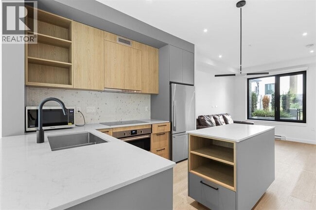 property at 606 Foster Ave