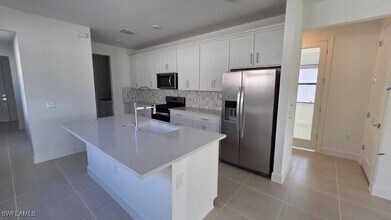 20254 Hartford Blvd in Estero, FL - Building Photo - Building Photo