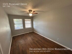3321 Pleasant Dr in Midwest City, OK - Foto de edificio - Building Photo
