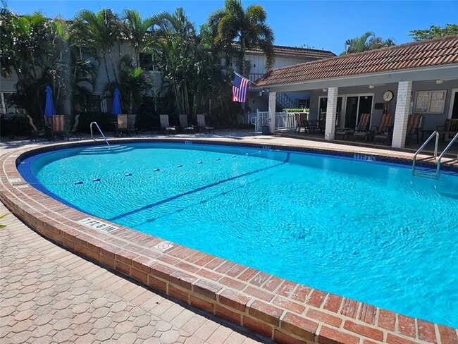 669 W Oakland Park Blvd in Wilton Manors, FL - Building Photo - Building Photo