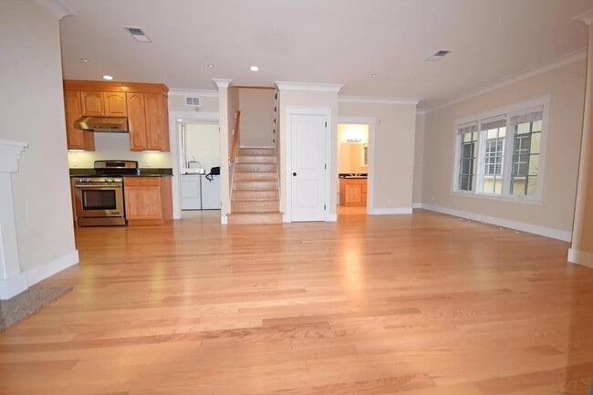 1705 Palm Ave in San Mateo, CA - Building Photo - Building Photo