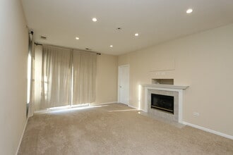 3333 Stratford Ct in Lake Bluff, IL - Building Photo - Building Photo