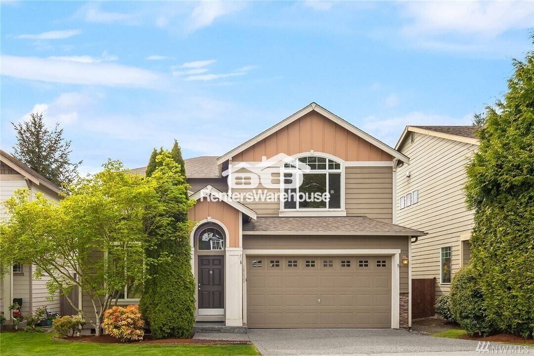 16432 42nd Dr SE in Bothell, WA - Building Photo