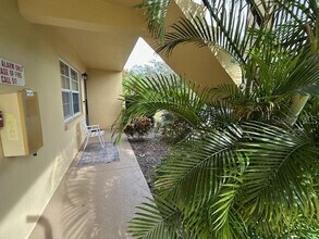 1845 S Highland Ave in Clearwater, FL - Foto de edificio - Building Photo