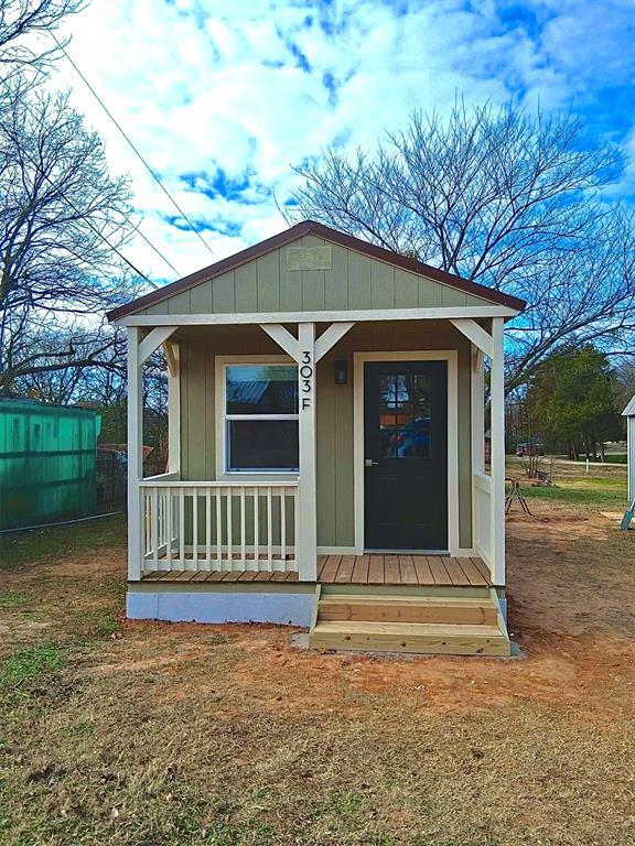 303 S Arkansas Ave in Elmore City, OK - Building Photo - Building Photo