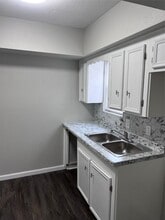 503 Park Ln in Cleveland, TX - Building Photo - Building Photo