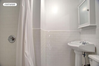 104 W 80th St in New York, NY - Foto de edificio - Building Photo