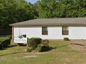 206 Edgewood Dr in Fort Deposit, AL - Building Photo