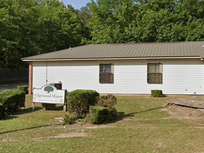 property at 206 Edgewood Dr