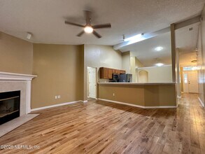 1318 Yellow Jacket Ct in Jacksonville, FL - Building Photo - Building Photo