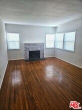 10556 Santa Monica Blvd in Los Angeles, CA - Building Photo - Building Photo