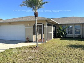 1750 Country Meadows Dr in Sarasota, FL - Building Photo