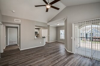113 W Main St in League City, TX - Building Photo - Building Photo