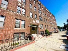 117 Corbin Ave in Jersey City, NJ - Building Photo