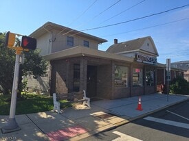 428 Franklin Ave in Nutley, NJ - Building Photo