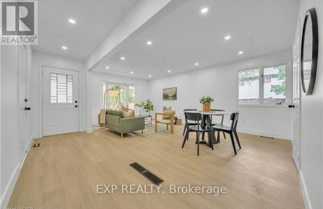 46 Bonaparte Ln in London, ON - Building Photo