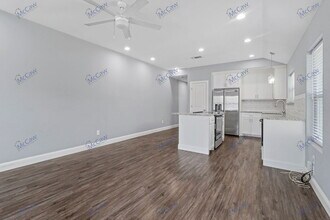 806 N Broughton St in Sherman, TX - Building Photo - Building Photo