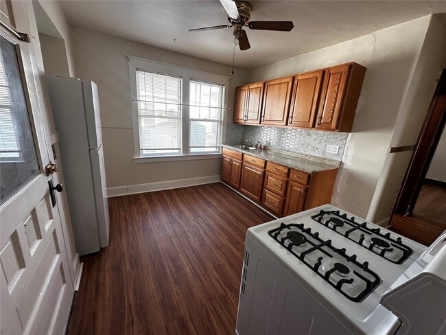 43 Emma St in Binghamton, NY - Building Photo - Building Photo