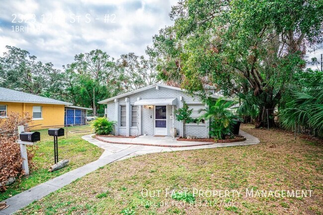 2323 12th St S in St. Petersburg, FL - Building Photo - Building Photo